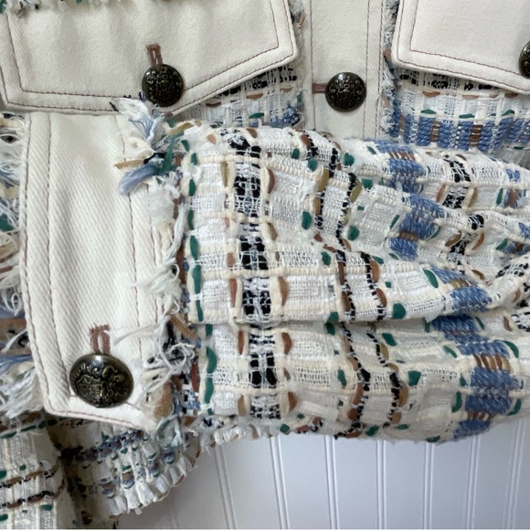 Veronica Beard Darren Tweed Jacket Fringe Details Crest Button Size 6 Ecru - Picture 7 of 13